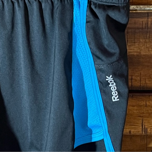 Reebok PlayDry Shorts - Picture 3 of 3